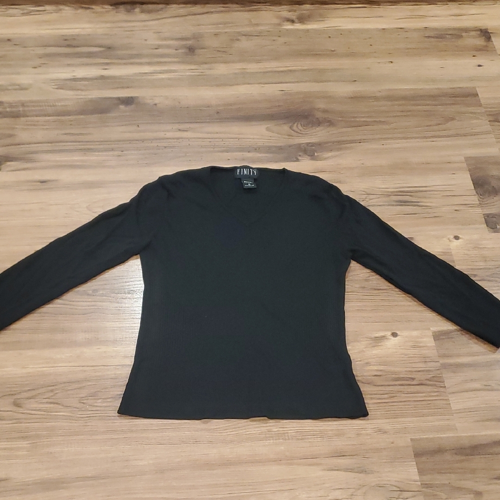 Finity Classic Black V-Neck Top